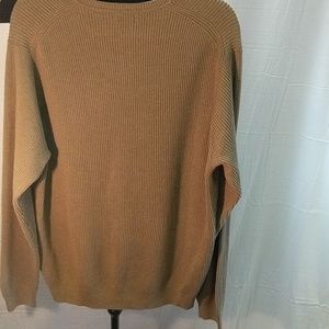 Izod Sweaters - Izod unisex sweater Brown v-neck Izod Sweaters - Izod unisex sweater Brown v-neck